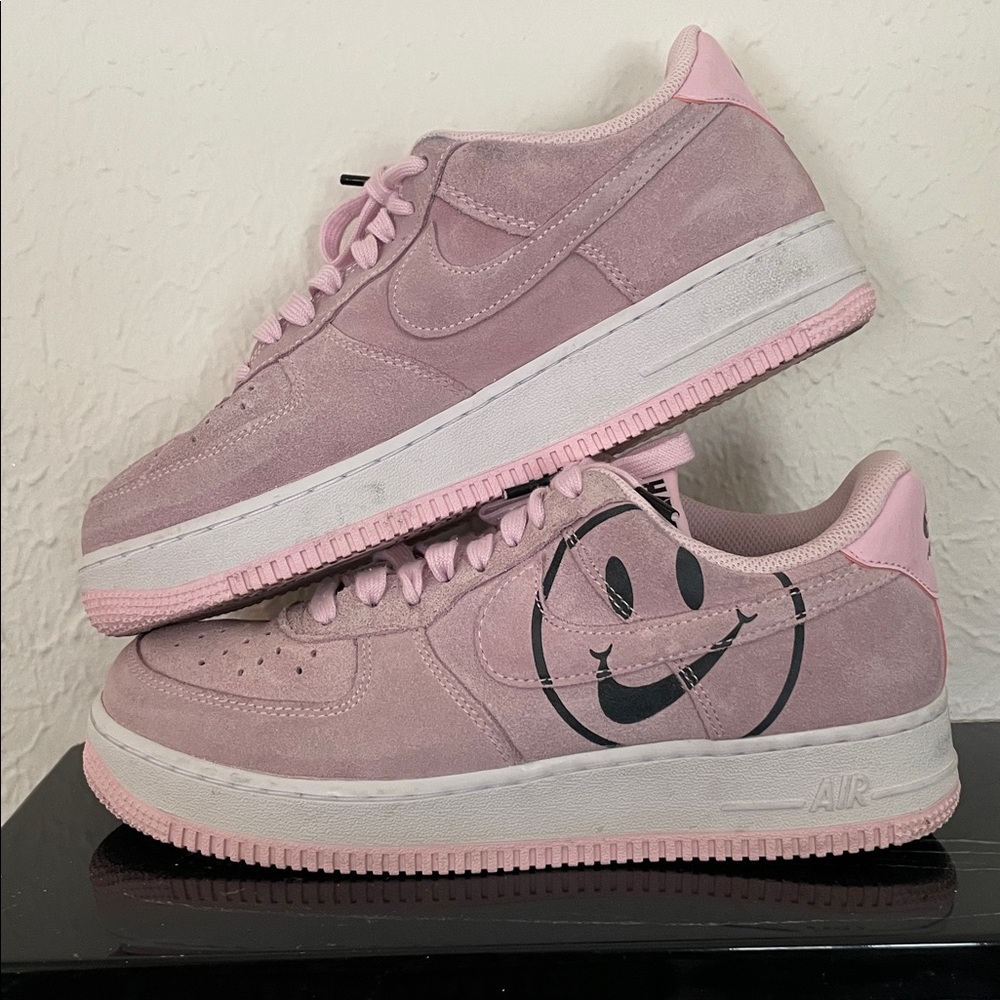 NIKE Air Force 1 Pink Low “Have a Nike Day” Size 8 Sneakers